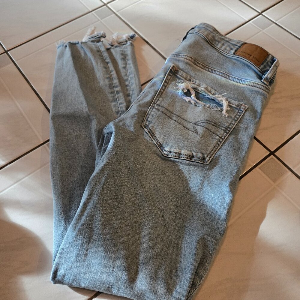 American Eagle Next Level High Waisted Jegging Jeans Light Blue Distressed 6